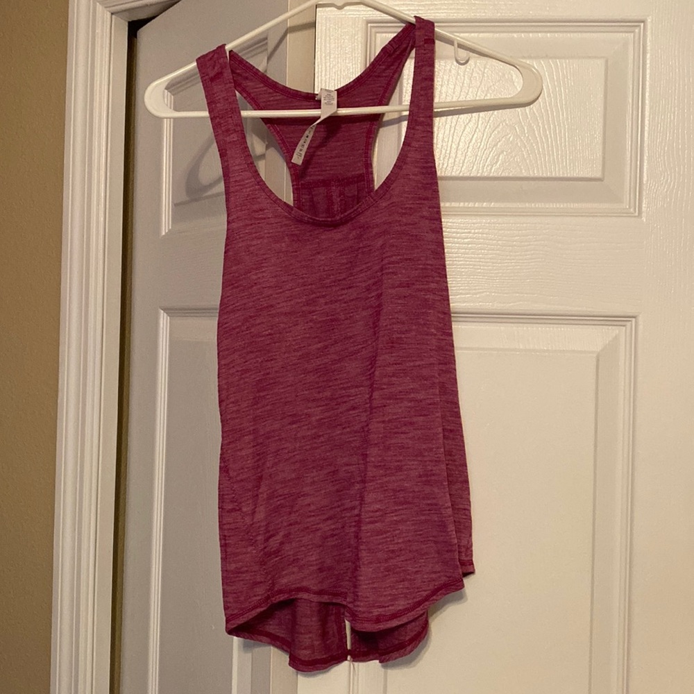 Lululemon workout top